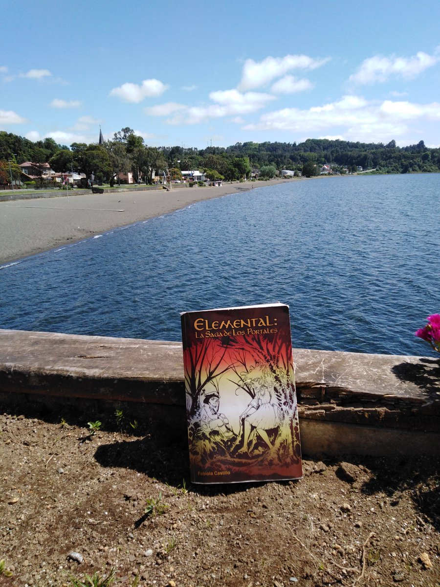 sagaelemental's tweet photo. https://t.co/qYVIPsYQDV #wattpad #librojuvenil #novelajuvenil #literaturajuvenil #fantasía #fantasiaepica #romanceparanormal  #fantasiaurbana #lectura #ecologia #naturaleza #elementales #sagaelemental #elementallasagadelosportales #leer #GoodReads https://t.co/4y3A6w5cuf
