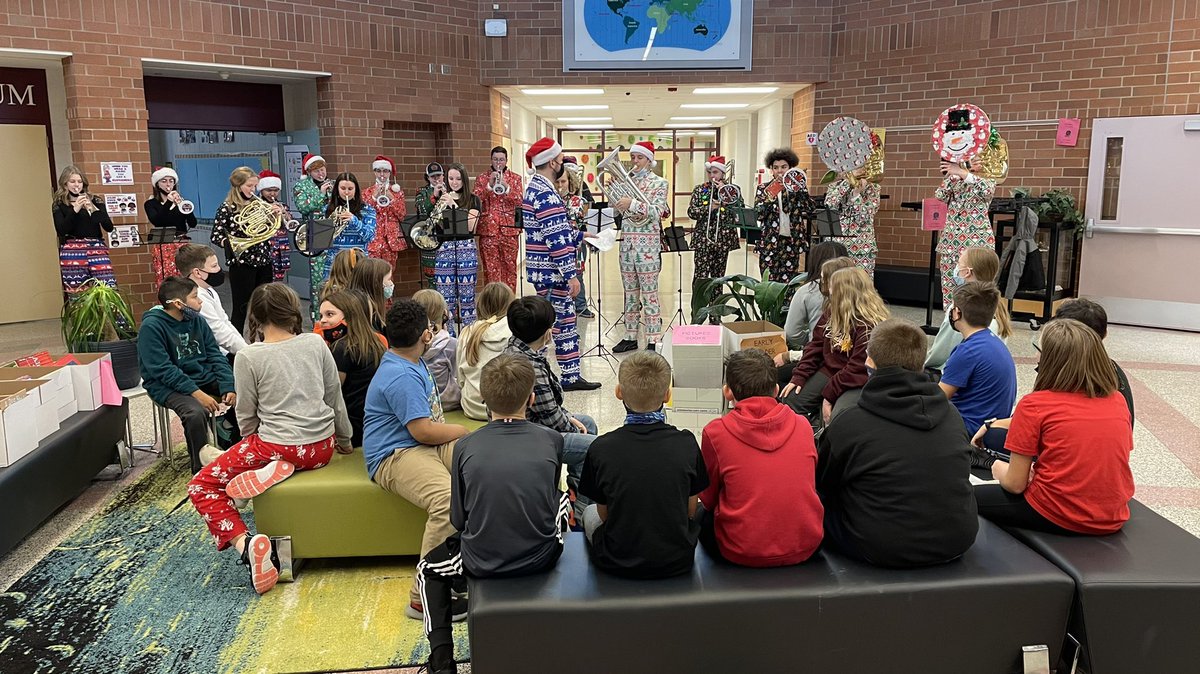 NathanMoudry's tweet photo. Thank you to the FHS band and Choir for coming to Meadowview and bringing their holiday cheer!! @Bradley_Mariska @erincgholmes @FHSTigerBand1 @district192 https://t.co/AsMoe1g1ZC