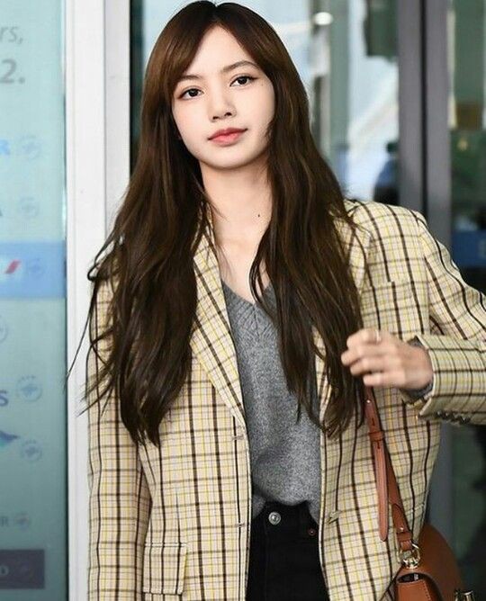 🌸 thinking about (@lalisamyflower) on Twitter photo 