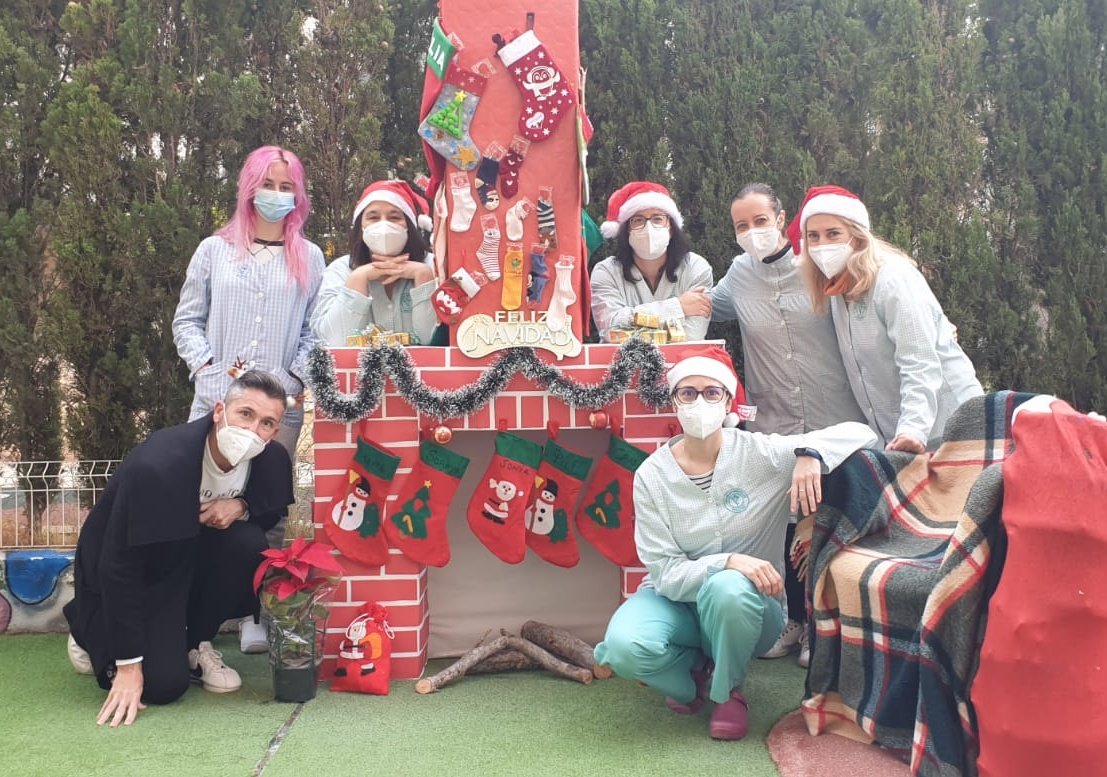 E_InfantileSXXI's tweet photo. #MarniII os desea una muy Feliz Navidad!! https://t.co/JXQv0X1JcM