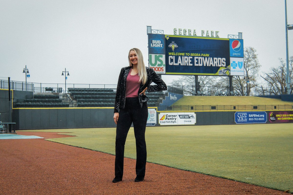 cm_edwards1's tweet photo. So beyond excited to say that I have accepted a role as an Account Manager for Ticket Sales with the @ColaFireflies! https://t.co/0XavE7Z5ls