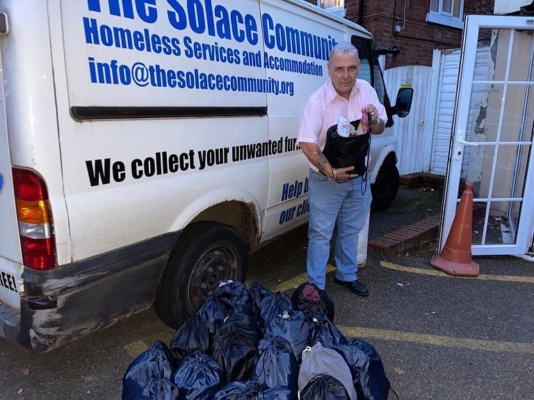 secretangelsuk's tweet photo. Helping the Homeless with Winter Care Kits
We delivered 20 homeless drawstring sacks to a shelter donated by Total Enterprise Solutions. The packs comprised of hats, scarfs, gloves, socks, hygiene products, food, drink &amp; @GreggsOfficial gift card. Dave will distribute accordingly https://t.co/LoNcjZTBf1