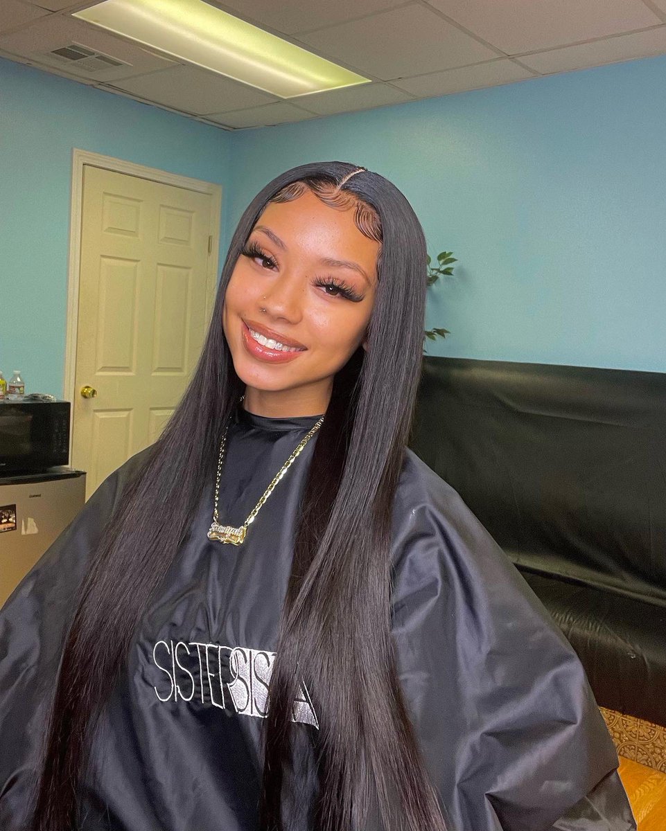 KayjahKAYJAH's tweet photo. Frontal wig install 😍 hit the link in my bio to book now, January books are now open. #SisterSistaStyles https://t.co/2SdHe4J9fG