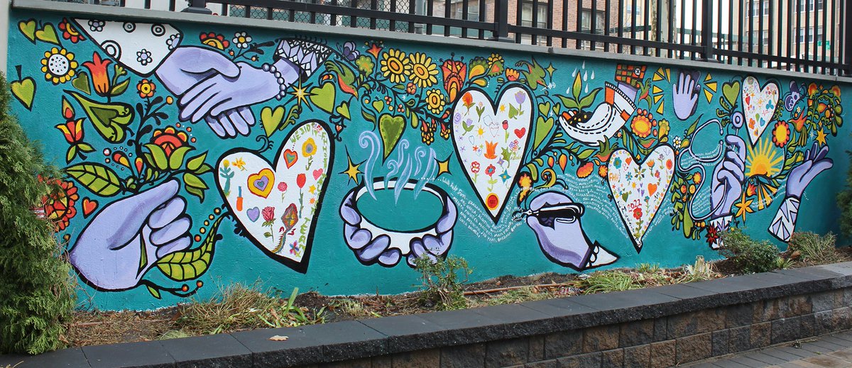 WhoIsJensine's tweet photo. (1/3) Designed and painted two murals with co-artist Nikki Scioscia, in collaboration with @FIT_artdesign and Northwell Health Long Island Jewish Medical Center, the epicenter of the first COVID wave in NYC and the hospital where the first US vaccine was given. https://t.co/4s97wRi10b