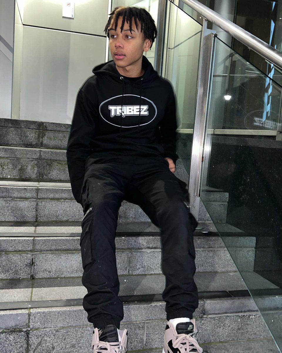 __tribez's tweet photo. Check us out on Instagram please, like and retweet 🥶 https://t.co/id6kslJkgD https://t.co/8JMWTLeAP0