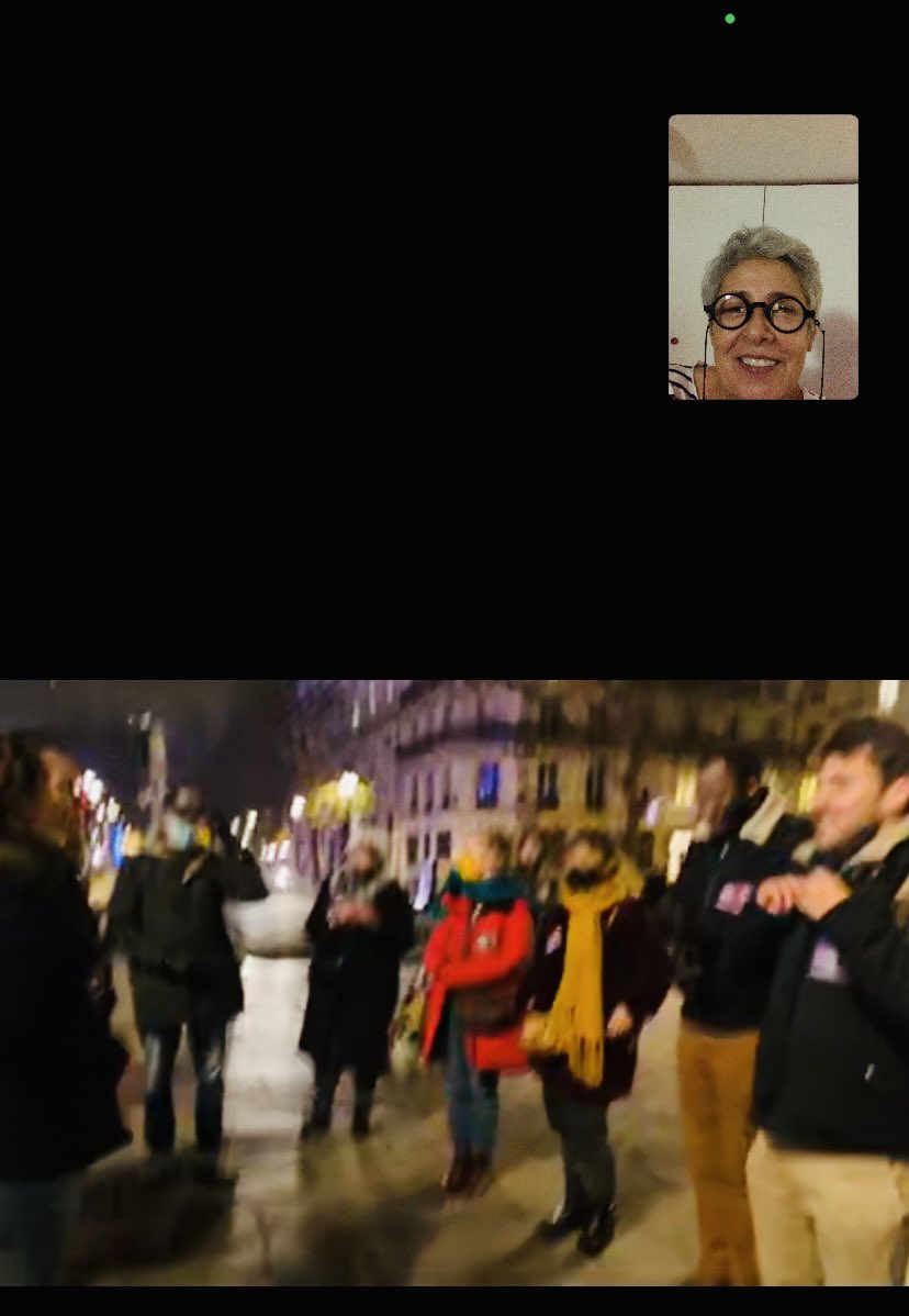 BdierC's tweet photo. #Flashsmob Paris 19h #Taubira2022 rien ne nous arrête même en direct depuis la Réunion et le décalage horaire. Solidaires jusqu’au bout https://t.co/u6cAQMpPq3