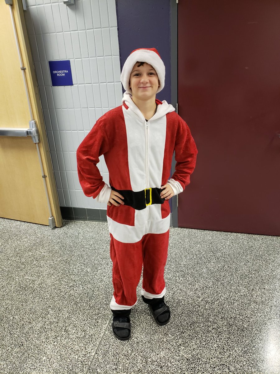 BCMSBison's tweet photo. A Wonderful Wednesday as part of our Winter Wonderland Week at BCMS - Including Ugly Sweater Festive Fun, Prime Time Bingo, and Heartwarming Holiday Messages from students,"Be the reason someone smiles today" a&amp; "Don't let silly things ruin your happiness". https://t.co/9nUglTiIKr