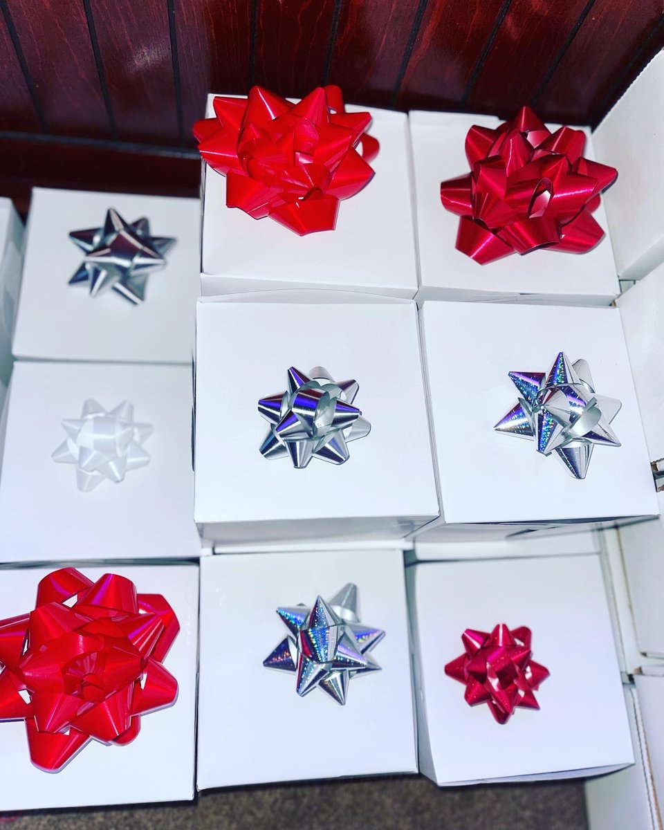 eatgoodforgood's tweet photo. Get your holiday orders in! 🎅🏾🎄You can order online by clicking the link in our bio! Happy Holidays! https://t.co/TSoPRUe7Cc