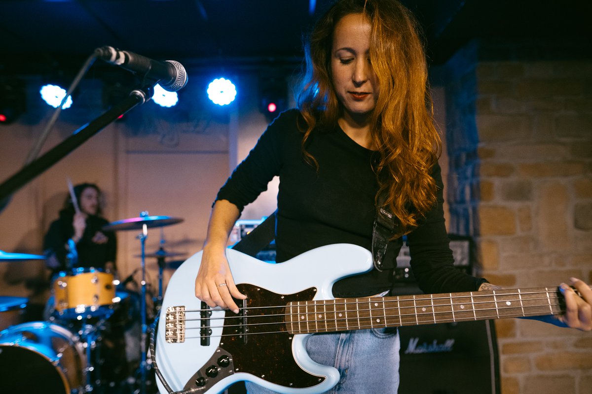 BreakTheSenses's tweet photo. ⚡🌹 la mejor manera de acabar el año, en un sitio increíble con gente increíble. Gracias Mubaza FEM y @lacuevadeljazz por montar este pedazo de festival junto a @lassexpeares &amp; @agoraphobiaband ⚡🌹 

#supersonicrebelclub #zamora https://t.co/DpMviFzUyS