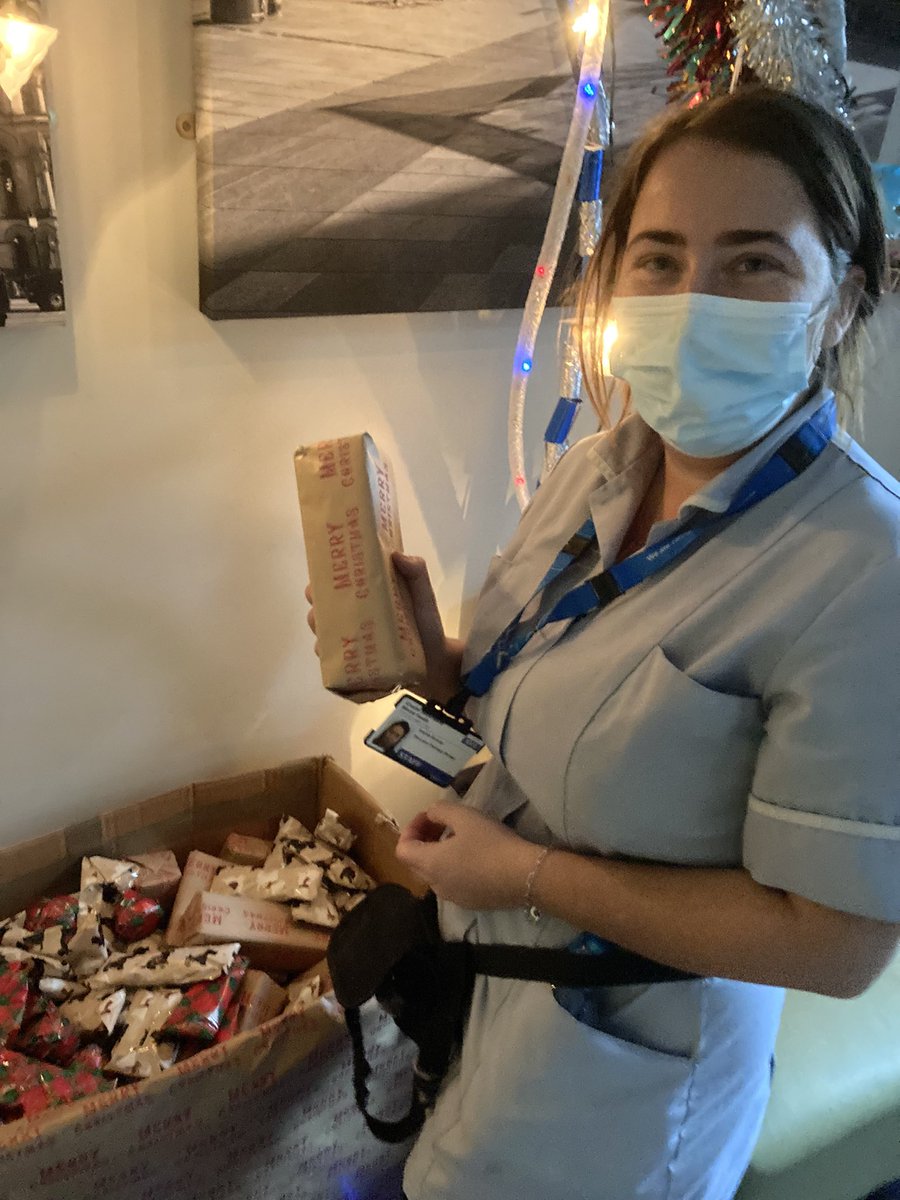 Wellbeingwarri2's tweet photo. Such a lovely time celebrating Christmas with the hard working AFS staff. Love that we were able to host and give out presents on the wards as a small thank you #wellbeingwarriors #inittogether #thinkforensicAFS #SLTwellbeingteam https://t.co/YEhLz5i0o5