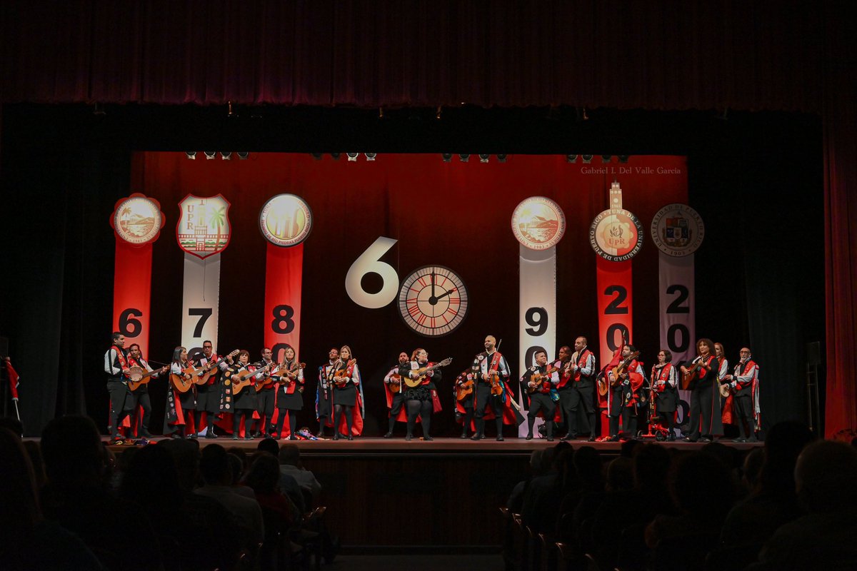iupialdia's tweet photo. Algunos momentos vividos en el ✨ Magno Concierto Generacional ✨ de la @TunaUprrp celebrando sus 6️⃣0️⃣ Aniversario.
@TeatroUPRRP
#DeLos60Al60 #TunaUPR #aniversario #TeatroUPR #IUPI https://t.co/xIRtO2A2if