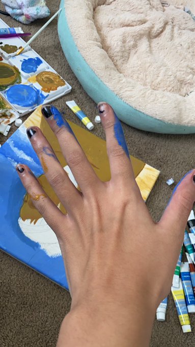 worked on christmas gifts today  im tiredddd https://t.co/1qz3VAzU0h<a href="/tag/starlette"class="tags"><span>#starlette</span></a><a href="/tag/harmonywonder"class="tags"><span>#harmonywonder</span></a>