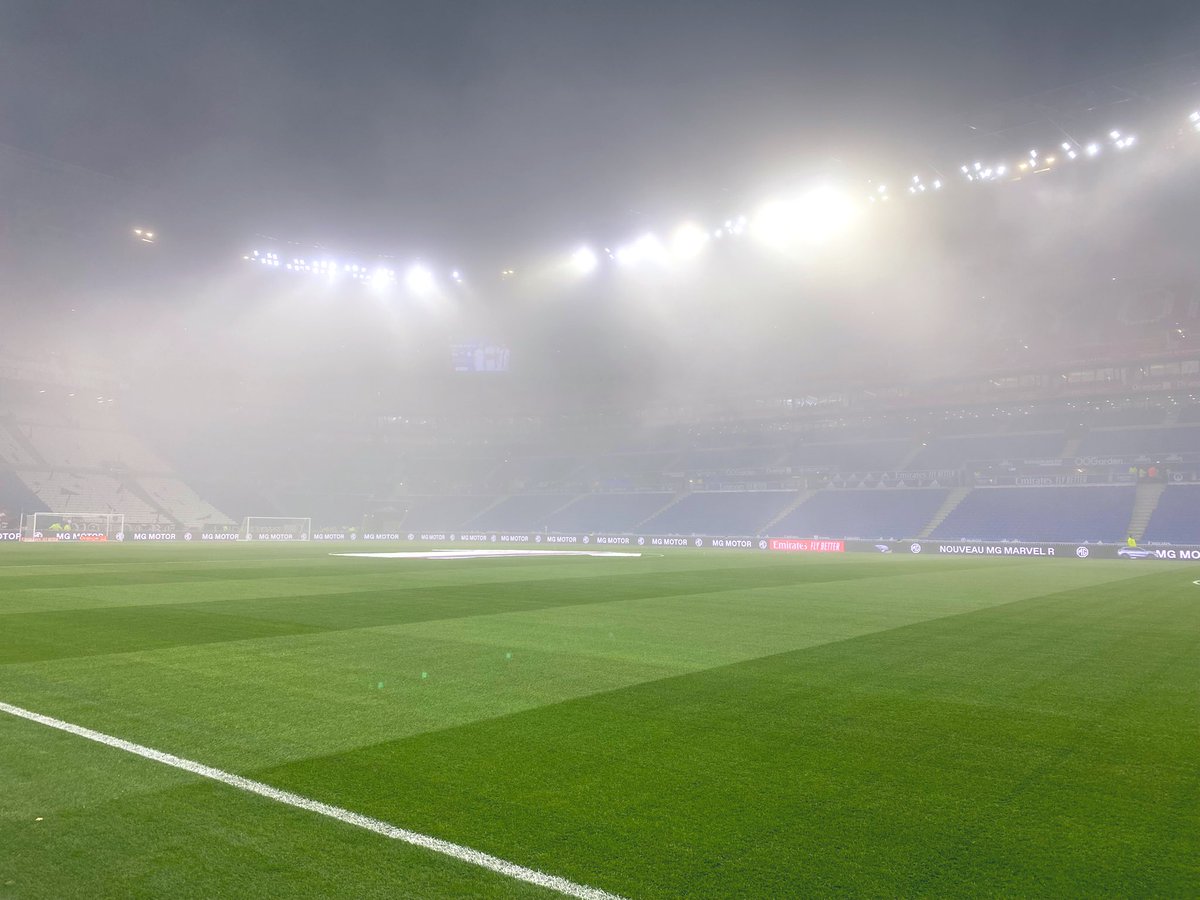 Lyon est dans le brouillard ! On évoque l’avant match de cet #OLFCM et cette J19 de #L1 dans l’<a href="/lequipedusoir/">L'Équipe du soir</a>