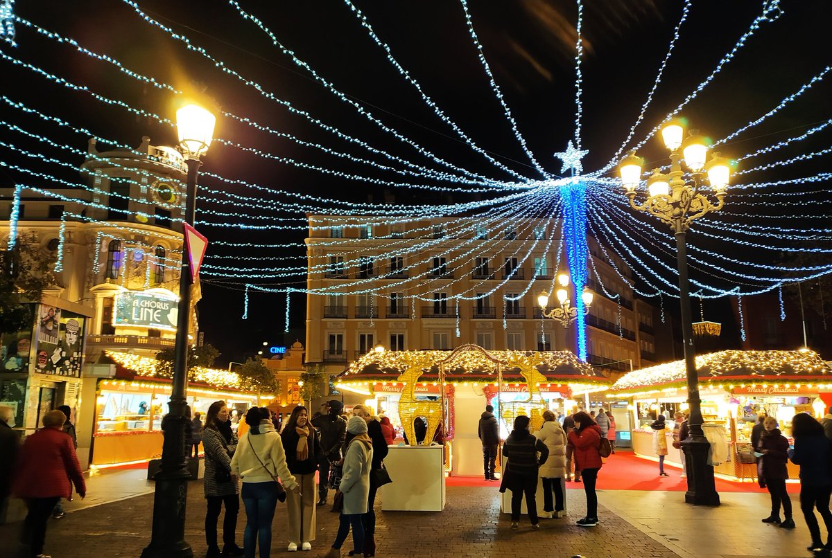 LovingMadrid_'s tweet photo. #NavidadEnFamilia #NavidadEnMadrid #Madridenfamilia https://t.co/zocjDKlX1T