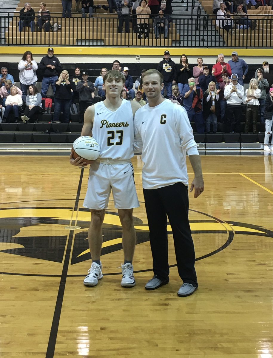We want to congratulate Dawson Wagner on scoring his 1000th point last night against Morristown West.