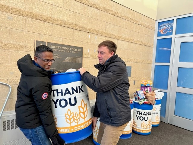 Liberty Middle School students have been collecting food items for the Great Plains Foodbank. We are so proud of them for coming together to help families in need. 
#Greatplainsfoodbank <a href="/WFPSchools/">West Fargo Public Schools</a>  #DistrictOfChoice #werock #Holidays #helpinghands #dadsrock