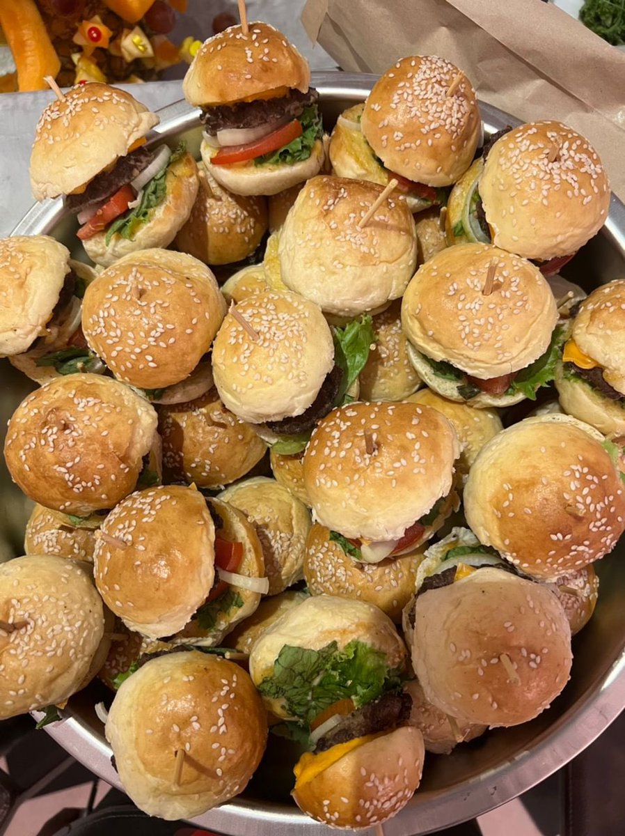 MamyKa9's tweet photo. Chez @yesfooddakar vous avez le choix entre une variété de plats. C’est très bon c’est pas cher et une réduction de 25% vous est offerte à chaque fois que vous utiliserez le code promo MAMYKAYES25 sur https://t.co/q1xvIYsGyA 🎉❤️
#dakarYoff #foodlover #yesfood https://t.co/ObE4UvBtSV