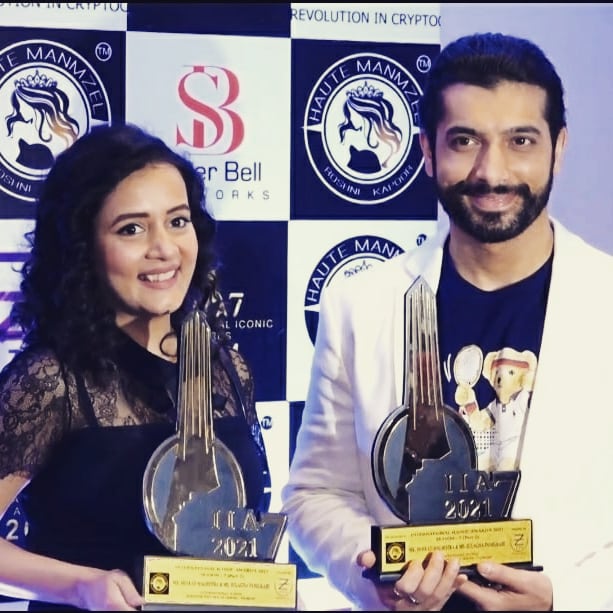 ChandaVarma13's tweet photo. Congratulations to both of you sharadji &amp; sulagnaj #BuxiRadha  for winning International best jodi award in VIDROHI well deserves 💕💕
#SharadMalhotra  #Buxijagbandhu #Radhamani #SMarmy #internationaliconicawards https://t.co/x92fexfDxk