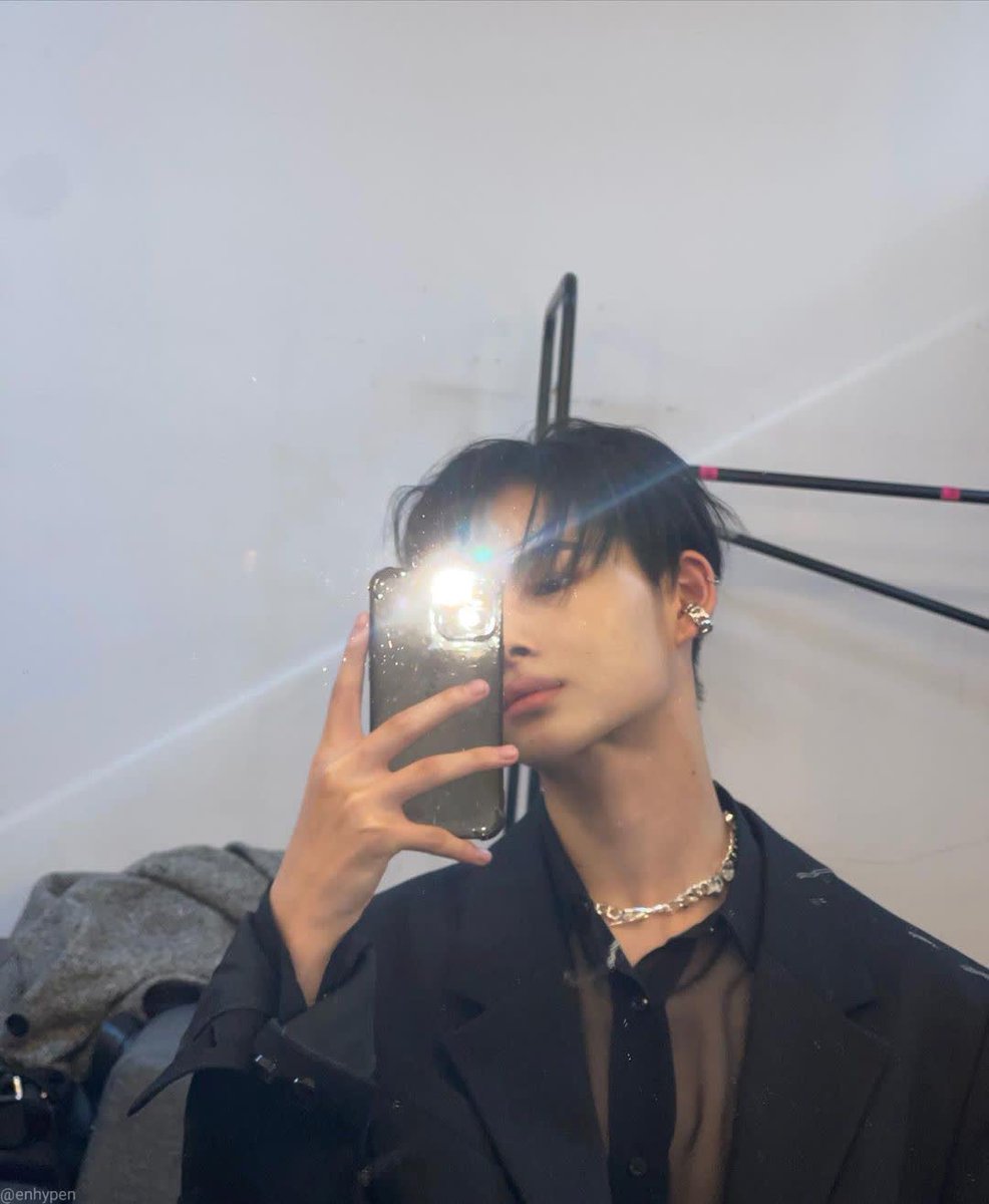 zeldaradia's tweet photo. Niki's IG Update

🖤
#NIKI #ENHYPEN https://t.co/XQ2dRlH2nu