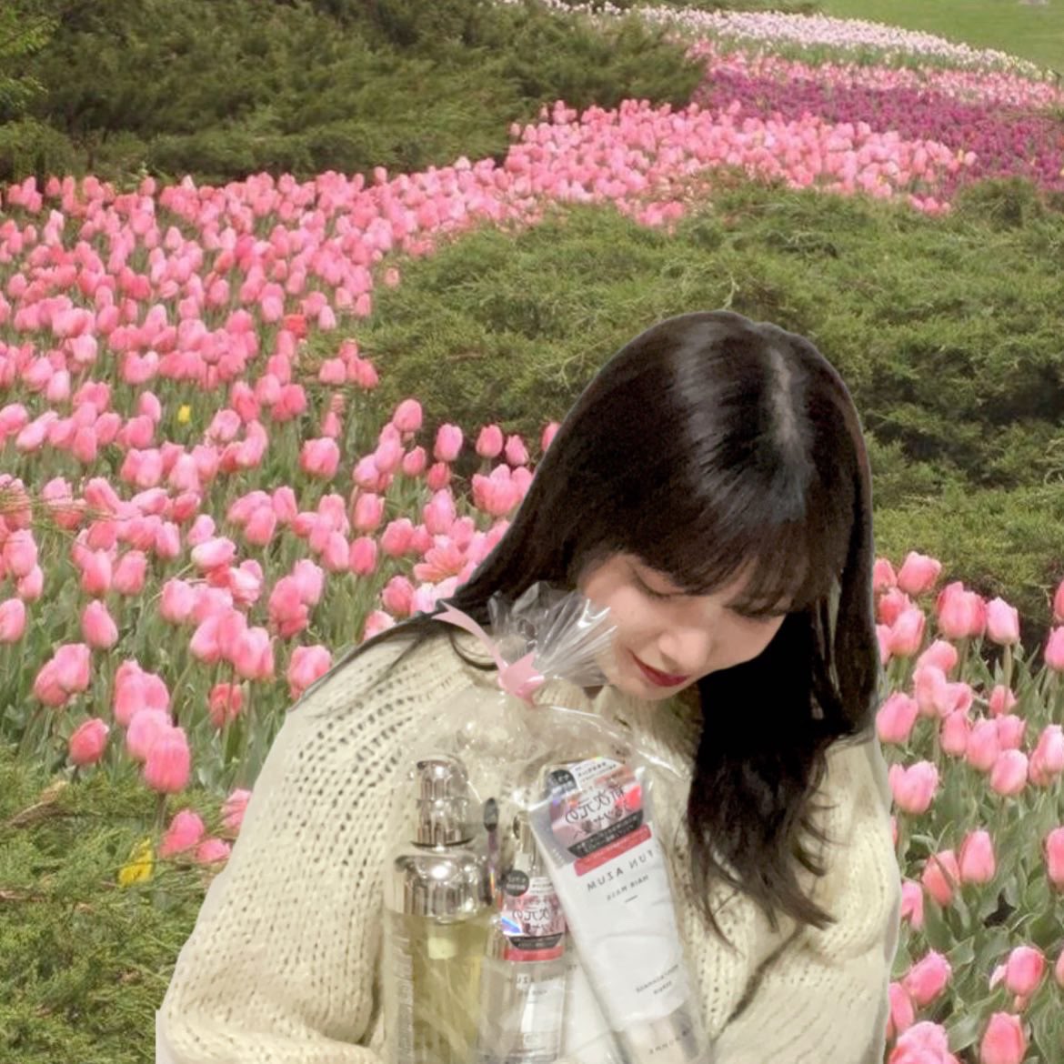 ayanorisaku's tweet photo. この度、国内TOPサロン「air美容室」監修のホームサロンヘアケアブランドのジェイピーエスラボさまより、FUN AZUMを頂きました🌼✨
ブリーチ毛に加え、髪の毛を巻くことが多く傷みやすいのですが、使ってみたら髪の毛がサラサラつやつやになってとっても良かったですෆ.̮ෆ
#FUNAZUM #ファンアズム https://t.co/UQN8ZPfmWh