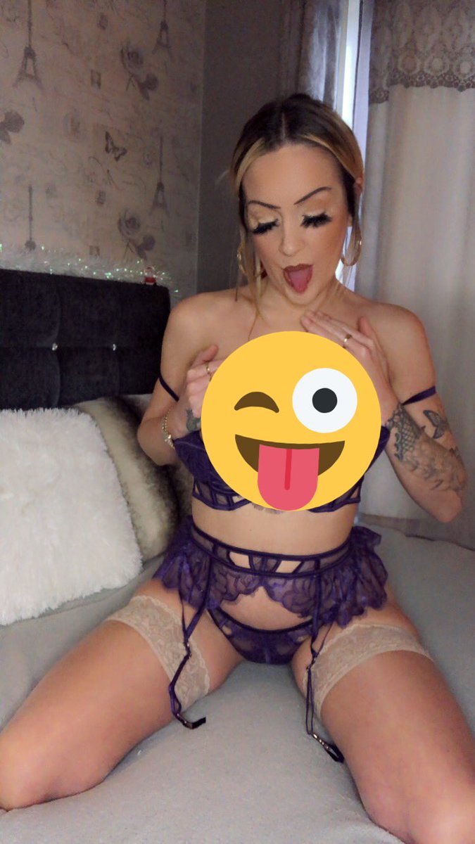 kirst100511's tweet photo. 20 retweets and il share the uncensored version 🤫🙊🙊🤪 https://t.co/ts0n1sidty