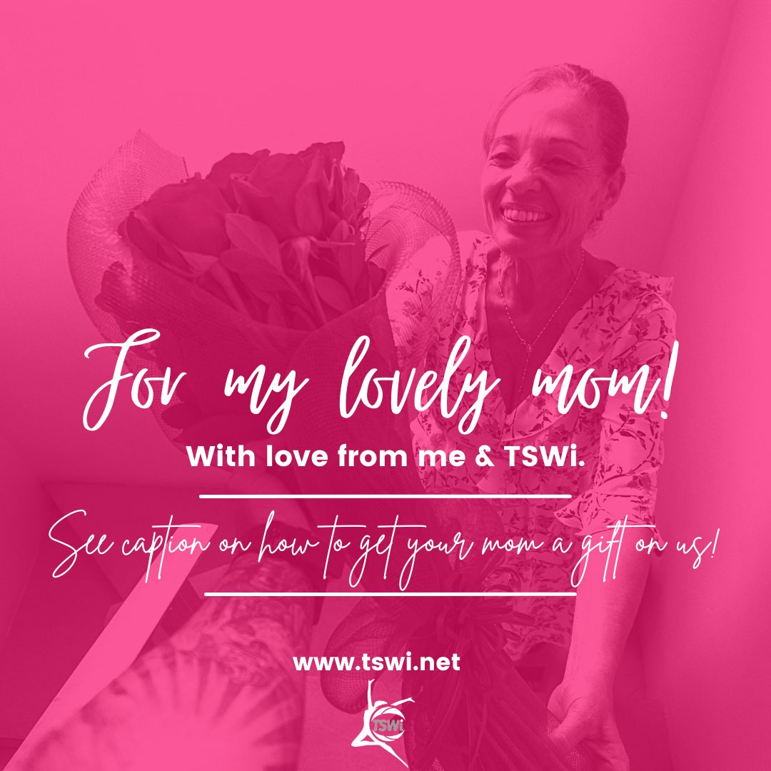TSWi_official's tweet photo. Get your #lovelymom a gift in 3 steps:
-Post a video of you singing to/with (either is fine) your mum.
-Invite/tag your friends to like/comment on your video.
-Video with the most likes/engagements wins.

Tag us &amp; use hashtag #tswichristmasgiveaway

Result in 7 days 🤗

#tswi https://t.co/Z8h9YyEnLo