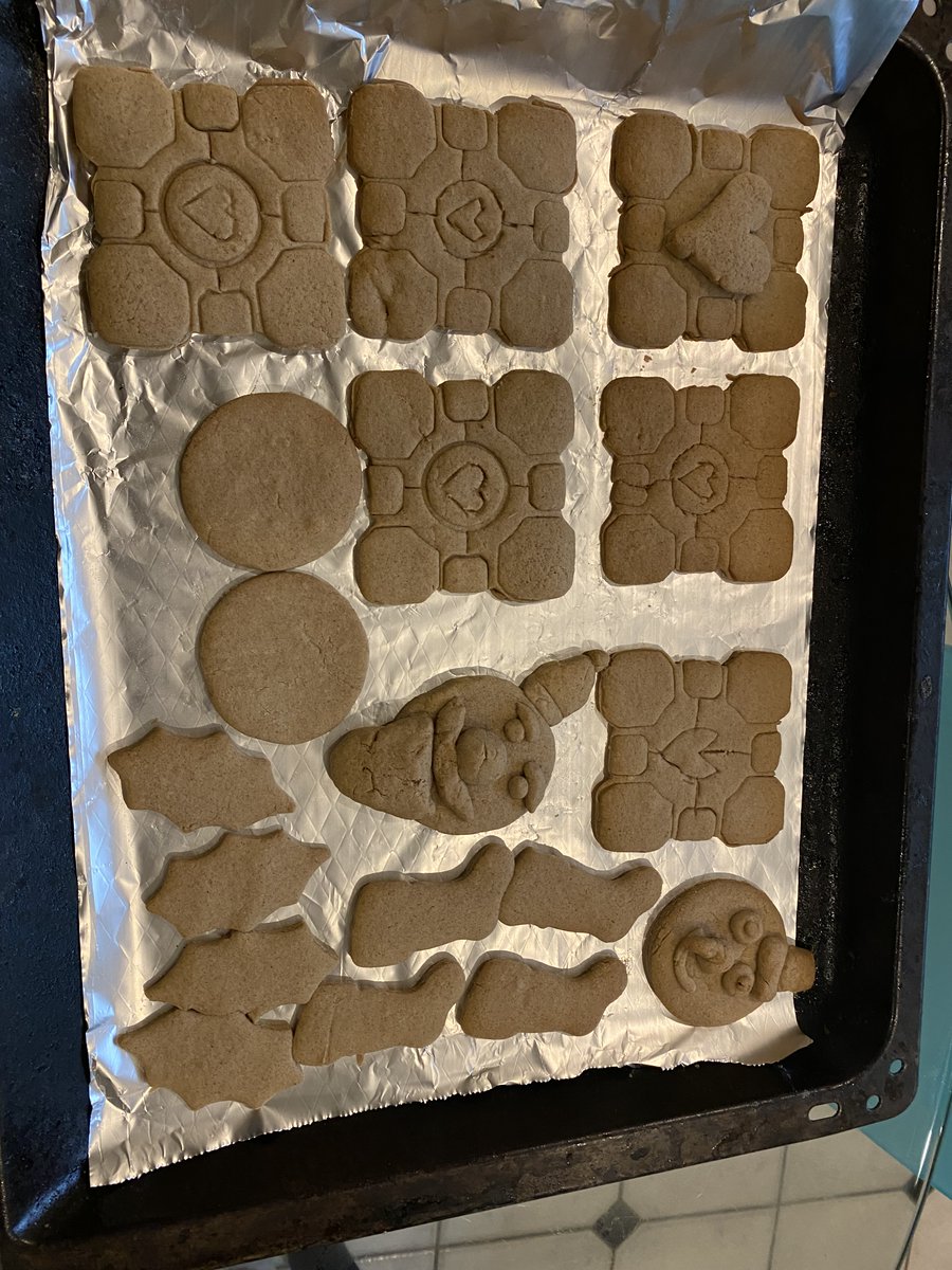 SarahofGolding's tweet photo. Me and m’daughter have decided we want to start a Christmas biscuit shop just making Christmas biscuits for people who like biscuits (Christmas ones) of a biscuity cinnemonny Christmassy naturrrrrre (even if it’s not Christmas) #MERRRYYYCHRISTMASSS

#makebiscuitsnotwar https://t.co/h8QqpHutTm