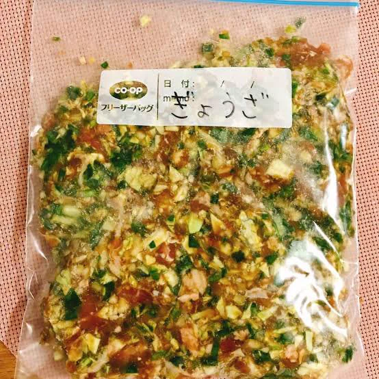 @pien_girl 餃子のタネかな？ 