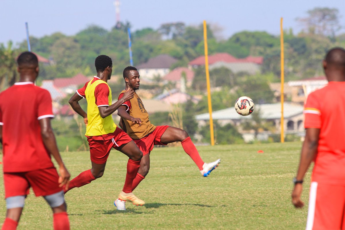 AsanteKotoko_SC's tweet photo. The days keep coming!!
We keep working๐๏ธโโ๏ธ#KotokoWAFA keeps loadingโ
#AKSC #GPLmd10 https://t.co/WPryYRTmzT