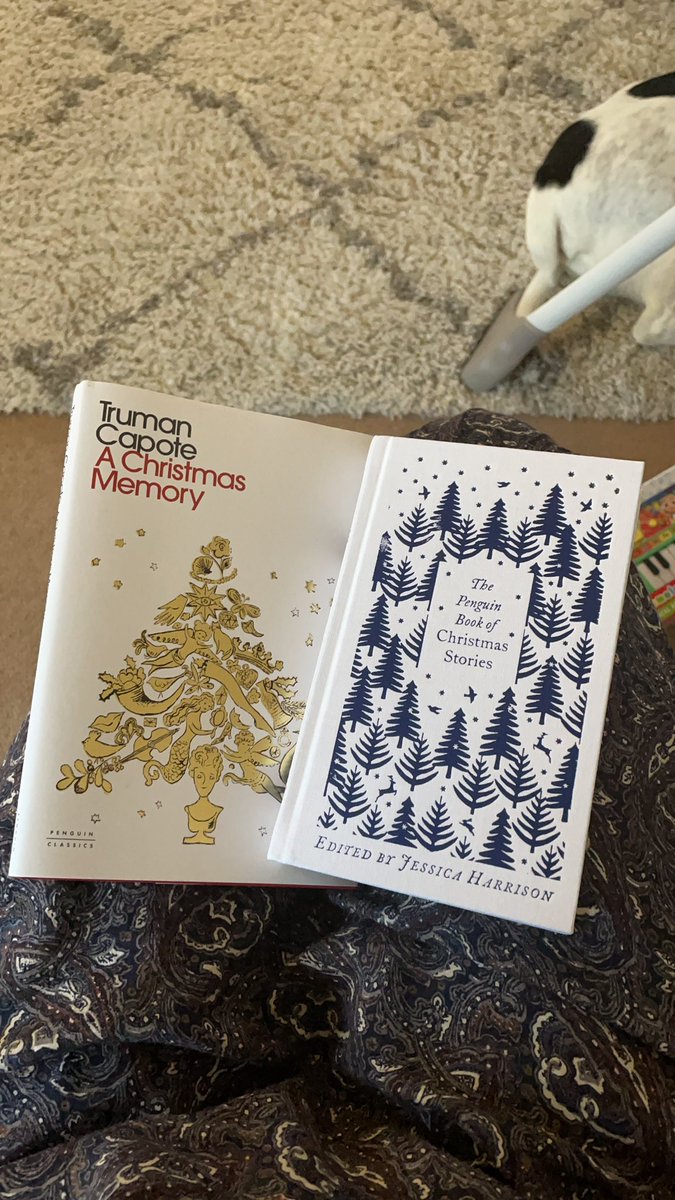 Amy27790's tweet photo. More new Christmas books 😍😍 #christmas 🎄🎄🎄 https://t.co/fGcb8wScBI