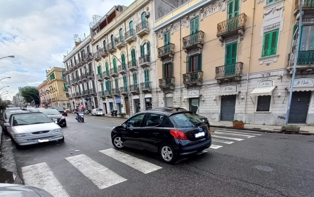 tempostretto's tweet photo. Un nuovo articolo: (Messina. Un parcheggio da... Oscar in via Cesare Battisti) è stato pubblicato su: Tempo Stretto - Ultime notizie da Messina e Reggio Calabria - https://t.co/xWCL6sjJ3v https://t.co/wBOTBxAX3q