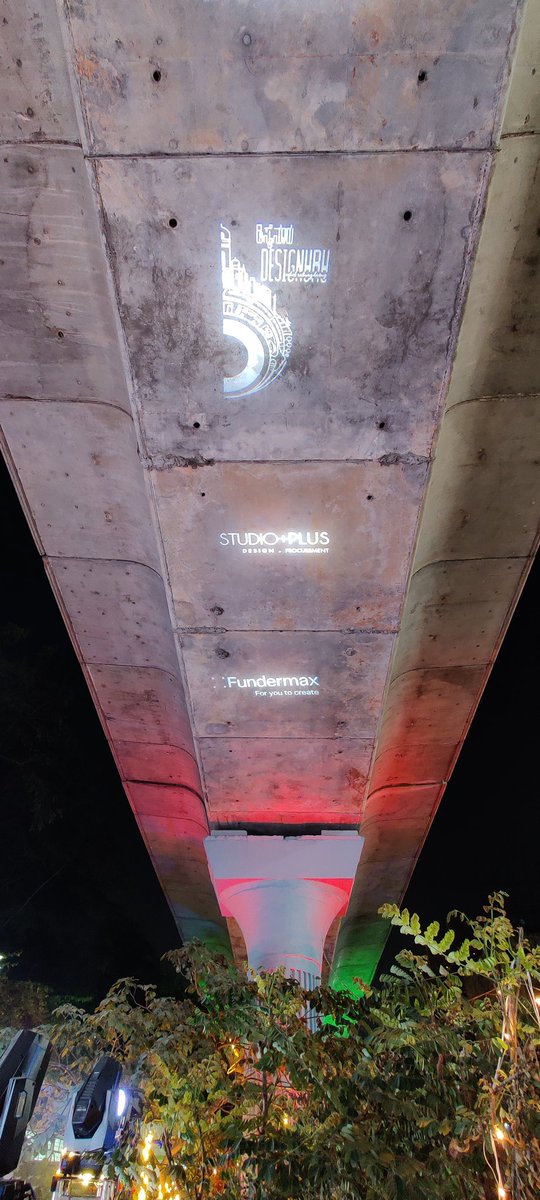 nkanekal's tweet photo. The finale of the #Designuru festival at the Rangoli Metro Arts Centre in #Bangalore organised by the Indian Institute of Interior Designers (IIID). Lovely use of an outdoor public space. #indooroutdoor https://t.co/rtQejeMh0i
