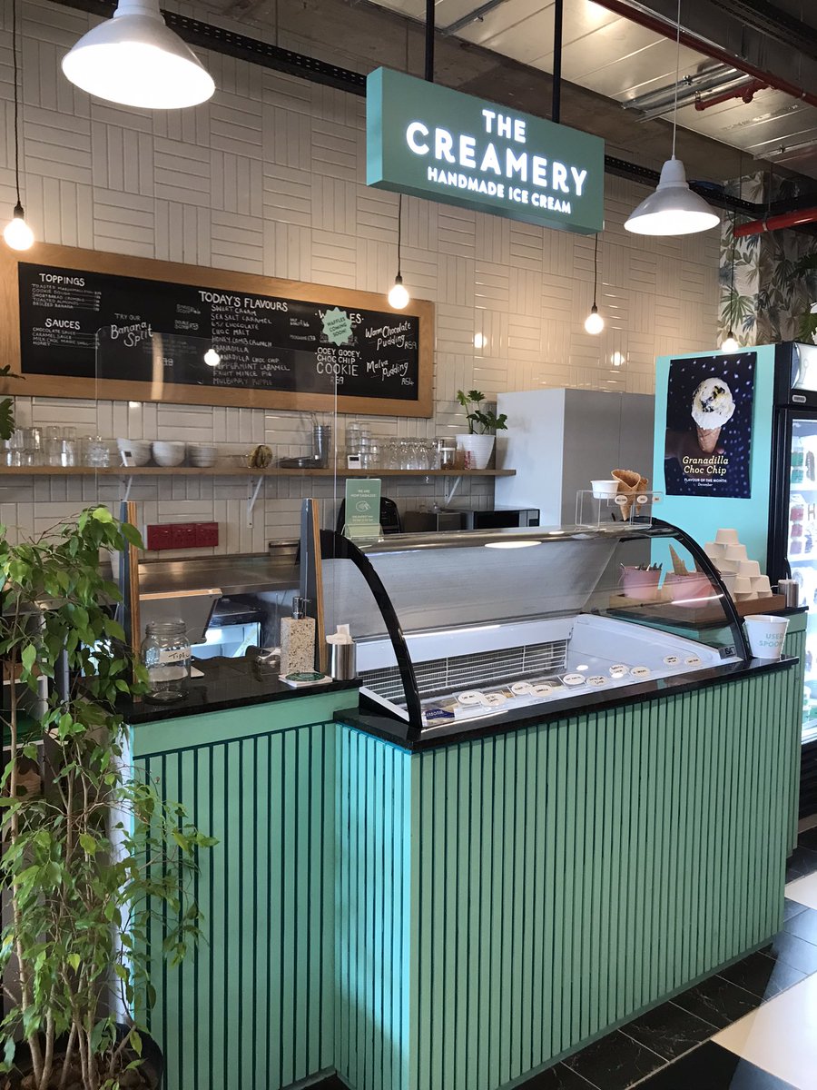 Edelweiss_Delp's tweet photo. Harbour View at the V & A Waterfront in Cape Town, offering #RoyaleEatery #Rootbar #TheCreamery and #SeattleCoffeeCompany! Great concept and beautiful seating outdoors. @VandAWaterfront @thecreamerysa @RootBarSA @Seattlecoffeeco #Foodies #Christmas https://t.co/cr58RmZeTV