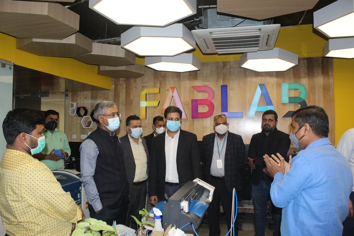 stpibbsr's tweet photo. Sh.Asit Tripathy,Principal Advisor to @CMO_Odisha, @chairmanwodc & @manojmishrasays Secretary,@EIT_Odisha visited #NEXTGen Incubation,#STPIFabLab & interacted with startups of @stpiepbbs & appreciated the innovation & collaborative EcoSystems created by @stpiindia,GoO &other ally https://t.co/7ppQEXrISK