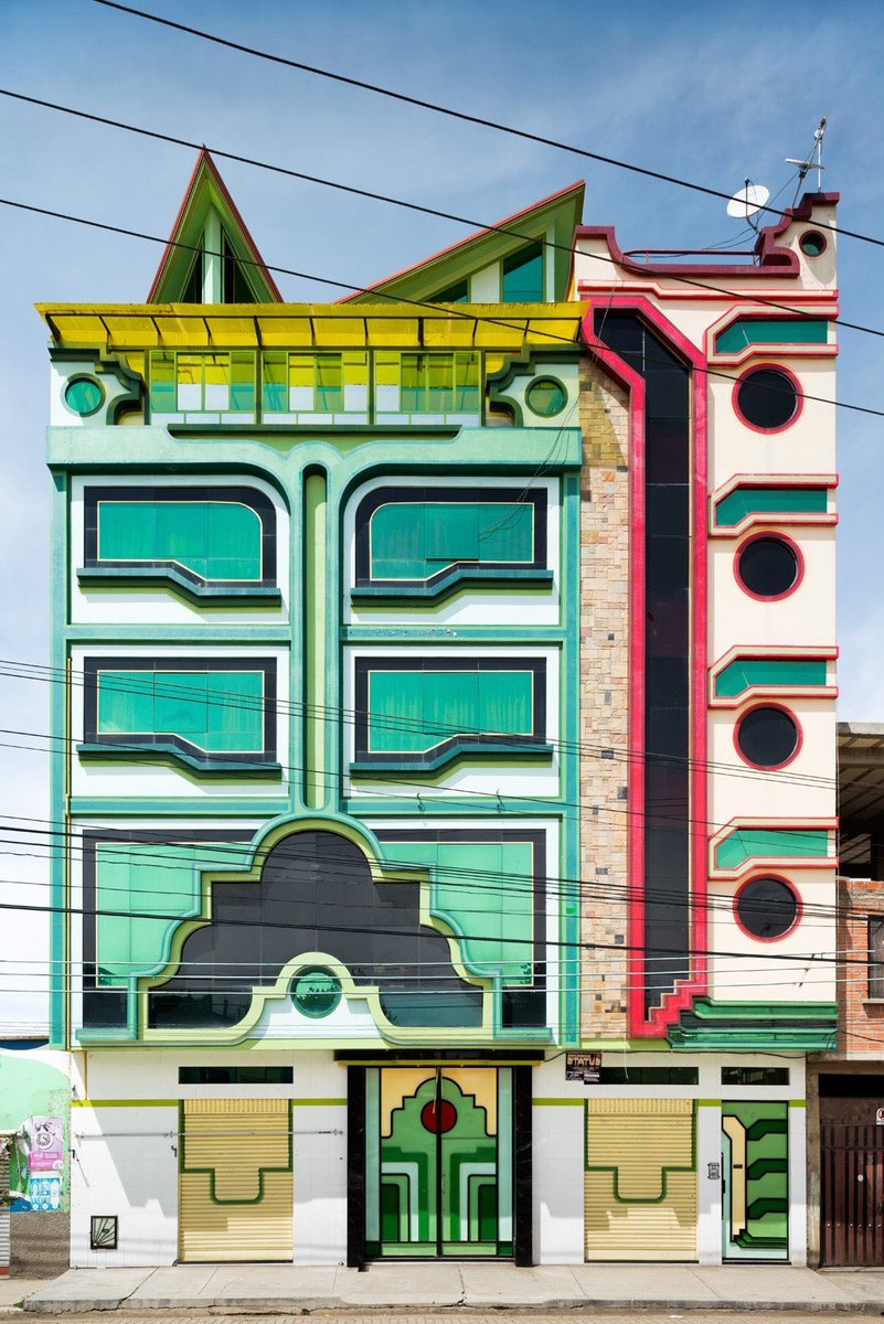 nyeusi_waasi's tweet photo. The single greatest and most fascinating “futurist” architecture movement in the world right now is happening in Bolivia, where national prosperity and a dedication to works for the poor and public housing led to an explosion of colorful styles inspired by Aymara Indian art. https://t.co/iADd5AWpTW