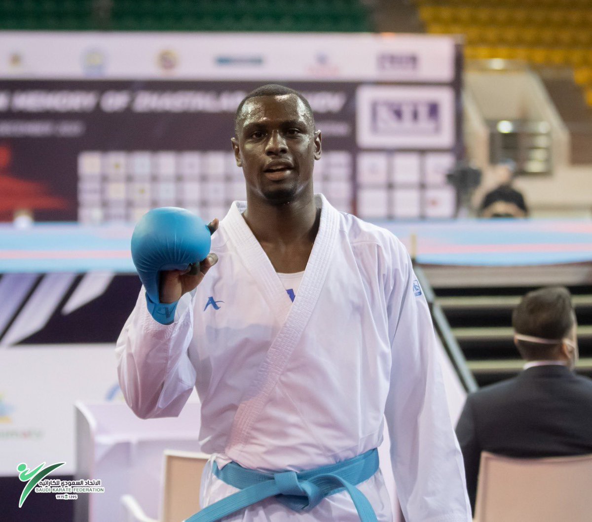 انجاز سعودي جديد

للمرة الثاني على التوالي البطل السعودي طارق حامدي يمردغ ويهزم لاعب ايراني ولقد حصل على المركز الأول والميدالية الذهبية في البطولة الآسيوية
.
.
أقوى وأفخم رتويت للبطل طارق حامدي الذي شرفنا في جميع المحافل 

👌