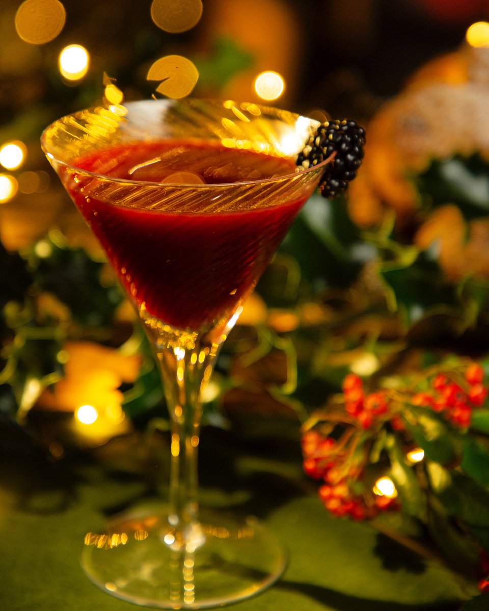 Hebridean_Baker's tweet photo. After four months maturing, my Bramble Whisky is ready &amp; it is an absolute festive treat ❤️ the best of Scottish foraging with the best of Scottish whisky! #hebrideanbaker https://t.co/Ig3Nrcgn6N