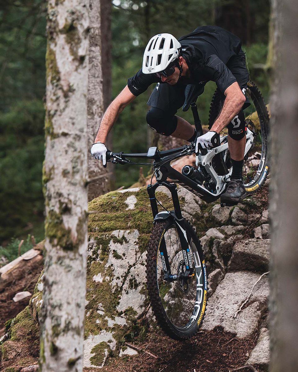 bikeonscott's tweet photo. On the steepest terrain and roughest trails is where the all-new TUNED collection feels most at home🔥
Discover the collection online or at your local SCOTT dealership. https://t.co/HiVrYEm3UN
#NOSHORTCUTS #SCOTTbike #SCOTTtuned
📸: @roofowler https://t.co/kMqNHlHKTi