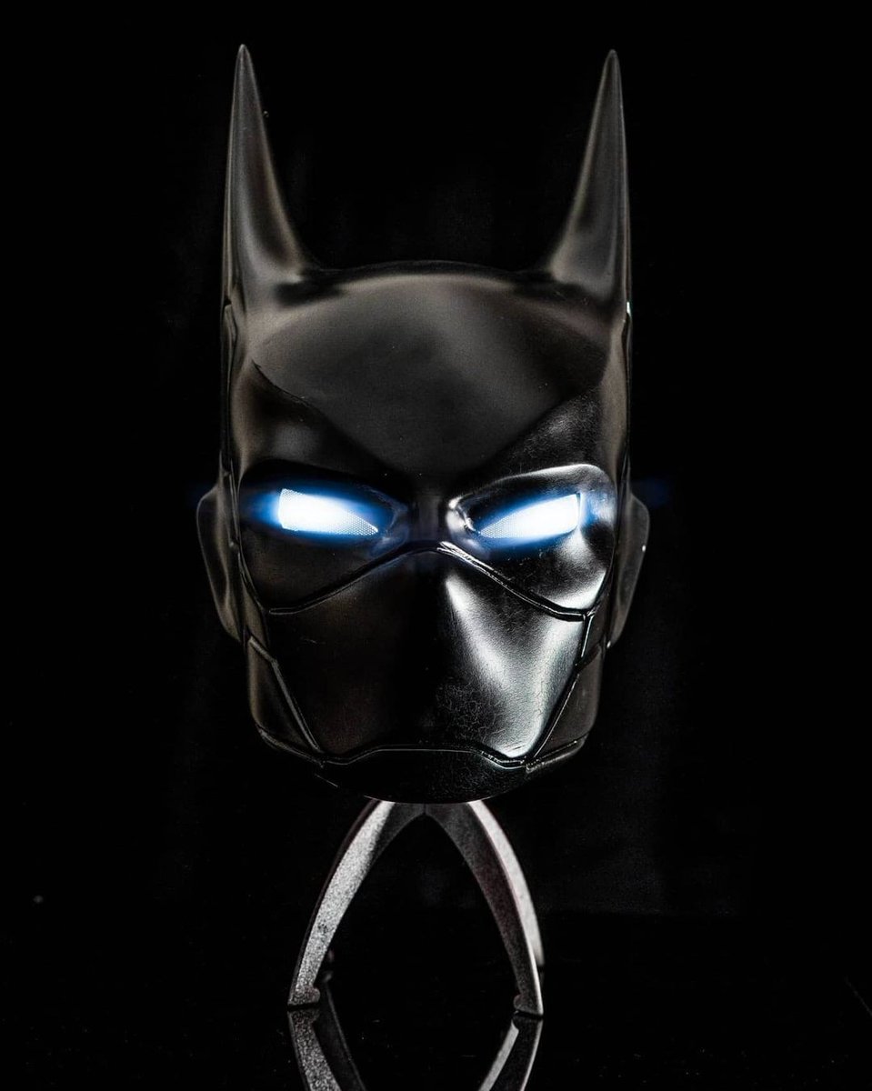 3DFilaPrint's tweet image. @the3dtinkerer 
'The 1st mask/prop I ever made. #Batman Beyond #Mask @3dfilaprint @polymaker_3d #Polyterra

It's on the large side but I'm proud of it &amp;amp; it's great to see how the lessons I learnt making it are still being implemented on recent builds'

📷#AlexanderWest