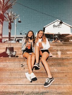 katelynrdavis's tweet photo. SUMMER DUMP shorter https://t.co/VwHLaKVxxy