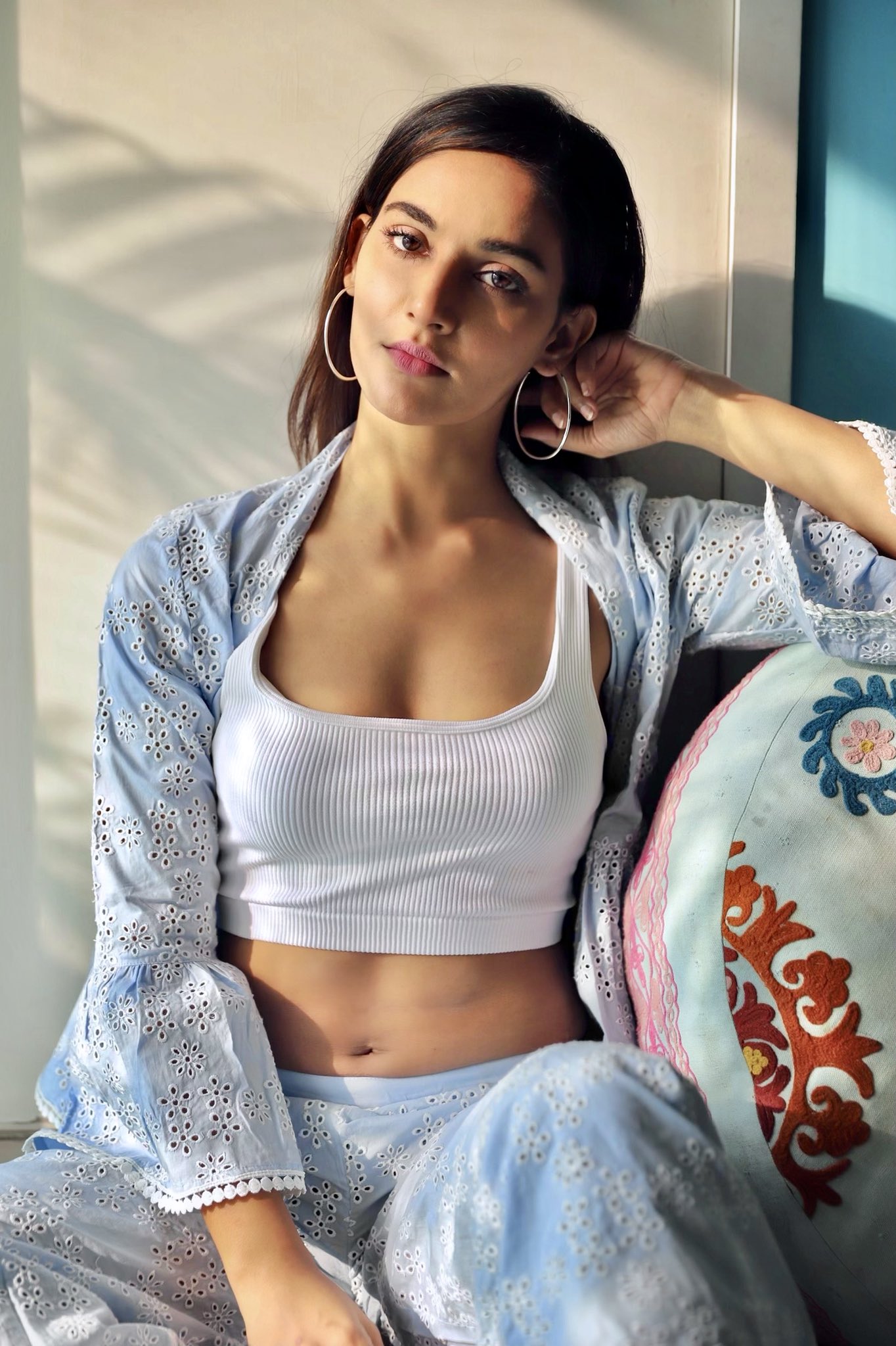 Mukti Mohan on X: Befriend the ice..crave the burn. #winterblues  t.coJQhhCyNHUO  X