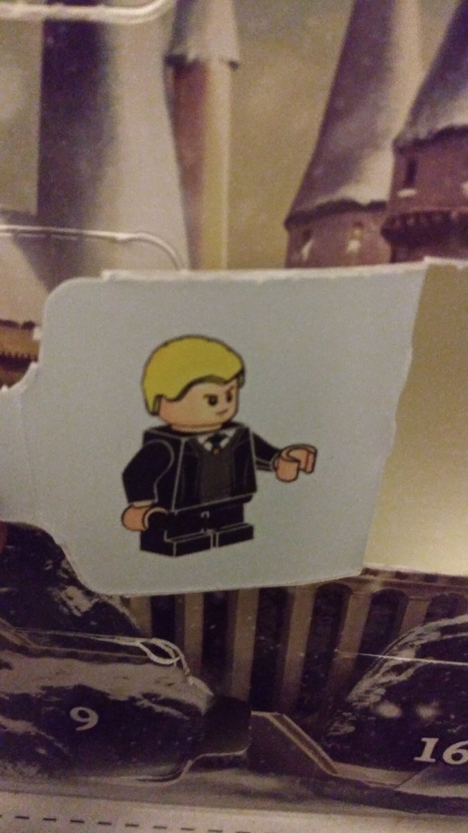 littletrooper89's tweet photo. Look who was #22 in my HP Lego advent calendar. Tom and his fans will understand why i love that Draco was that number. #DracoMalfoy #TomFelton #20yearsofHarryPotter. @TomFelton https://t.co/h03r1YWQhp