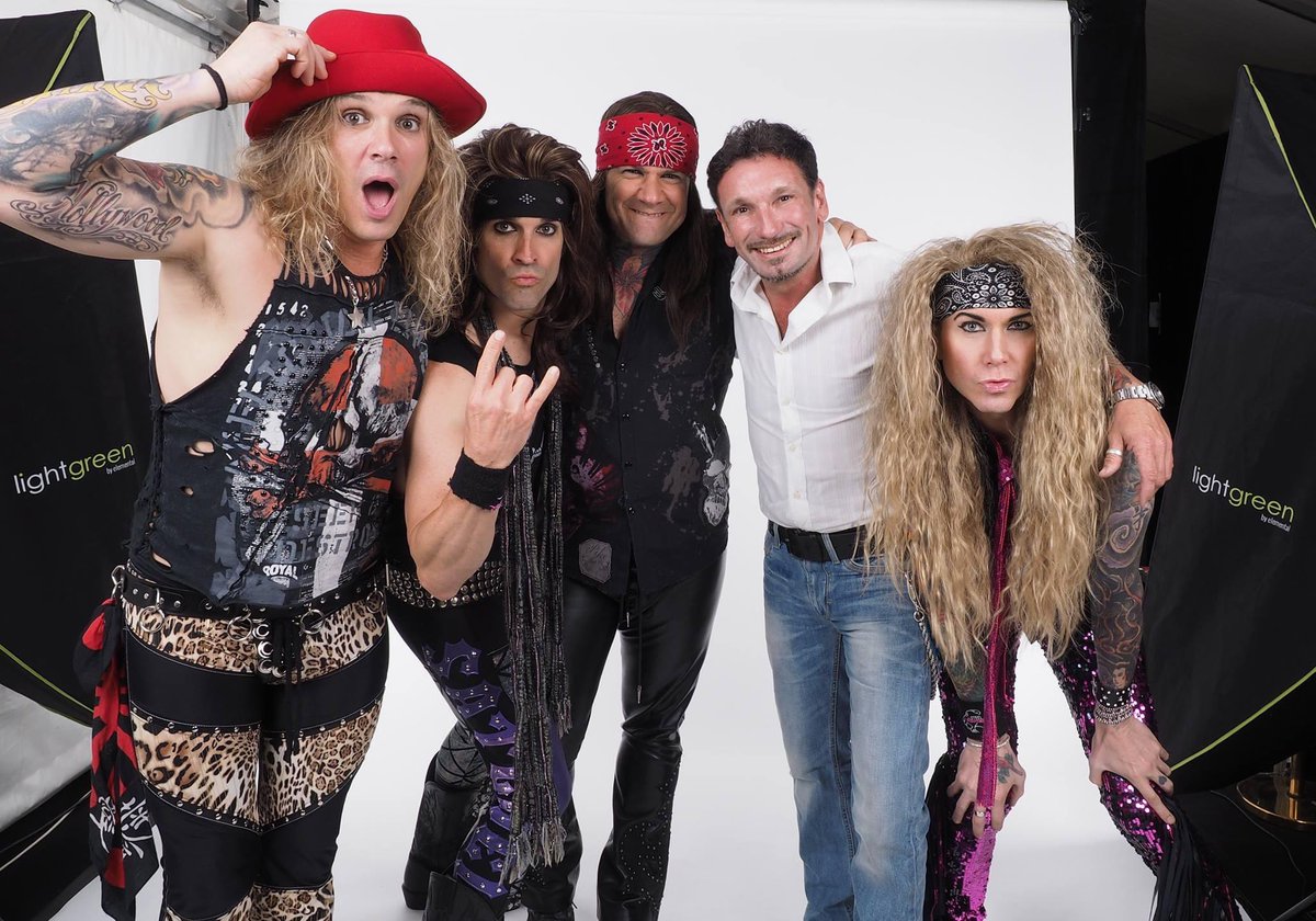 Mick Hutson 
Professional Photographer 
Getty Images 
Copyright all media worldwide:Mick Hutson 
“Great photo with Steel Panther”
<a href="/MickHutson/">MickHutsonPhoto</a> <a href="/Steel_Panther/">Steel Panther</a> <a href="/ForTheLOVEOfSt9/">For The LOVE Of Steel Panther</a> <a href="/MichaelStarrr/">ᗰiᑕᕼᗩEᒪ ᔕTᗩᖇᖇ</a> <a href="/Stixzadinia/">Stix Zadinia</a> <a href="/FanthersCOM/">Steel Panther Fans</a> #Steelpanther #Rockphotographer 

youtu.be/HAvXHpLwJA4
🤟🤟🤟