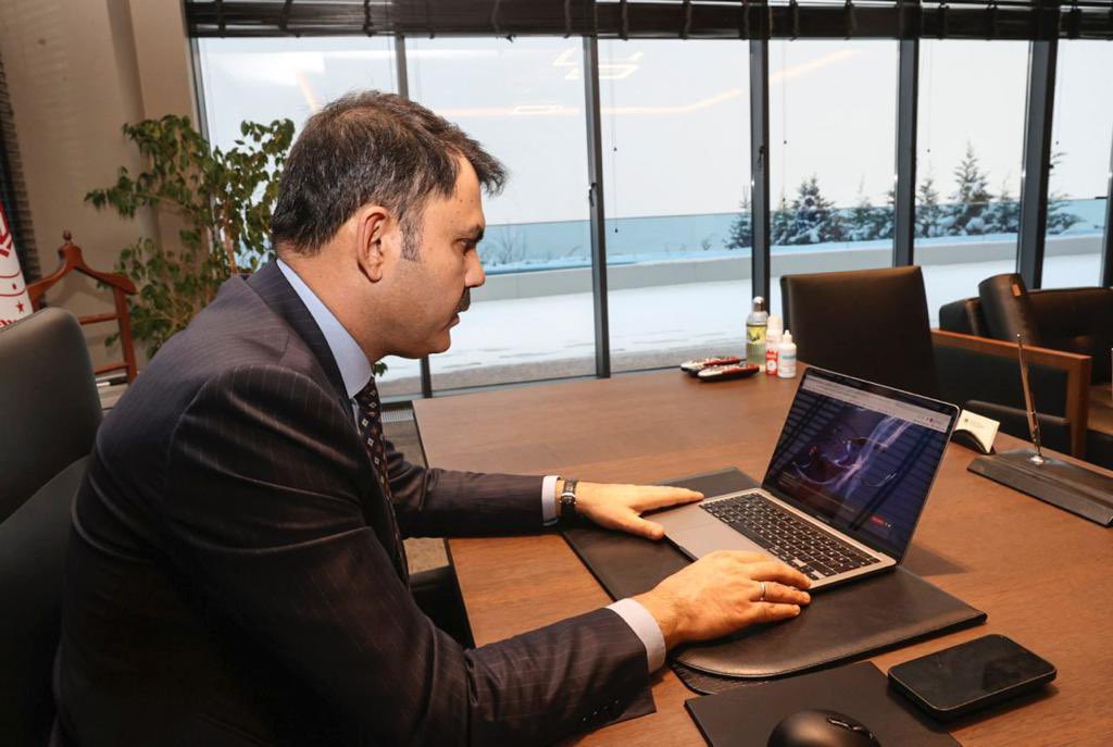 Murat KURUM (@murat_kurum) on Twitter photo Dünyanın en saygın haber ajanslarından olan ve dünyanın birçok ülkesinde ülkemizi en güzel şekilde temsil eden <a href="/anadoluajansi/">Anadolu Ajansı</a>'mızın ''Yılın Fotoğrafları'' oylamasına katıldık. Birbirinden değerli karelere imza atan kıymetli foto muhabirlerimizin her birini yürekten kutluyorum. Dünyanın en saygın haber ajanslarından olan ve dünyanın birçok ülkesinde ülkemizi en güzel şekilde temsil eden <a href="/anadoluajansi/">Anadolu Ajansı</a>'mızın ''Yılın Fotoğrafları'' oylamasına katıldık. Birbirinden değerli karelere imza atan kıymetli foto muhabirlerimizin her birini yürekten kutluyorum.