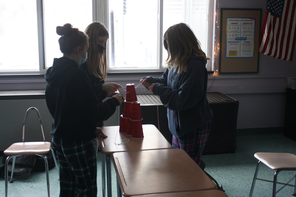HailWatts's tweet photo. 2nd block has their turn. Some impressive times with cup stacking! #ovvtpride #middleschool #teambuilding https://t.co/Kg6pofDJyQ