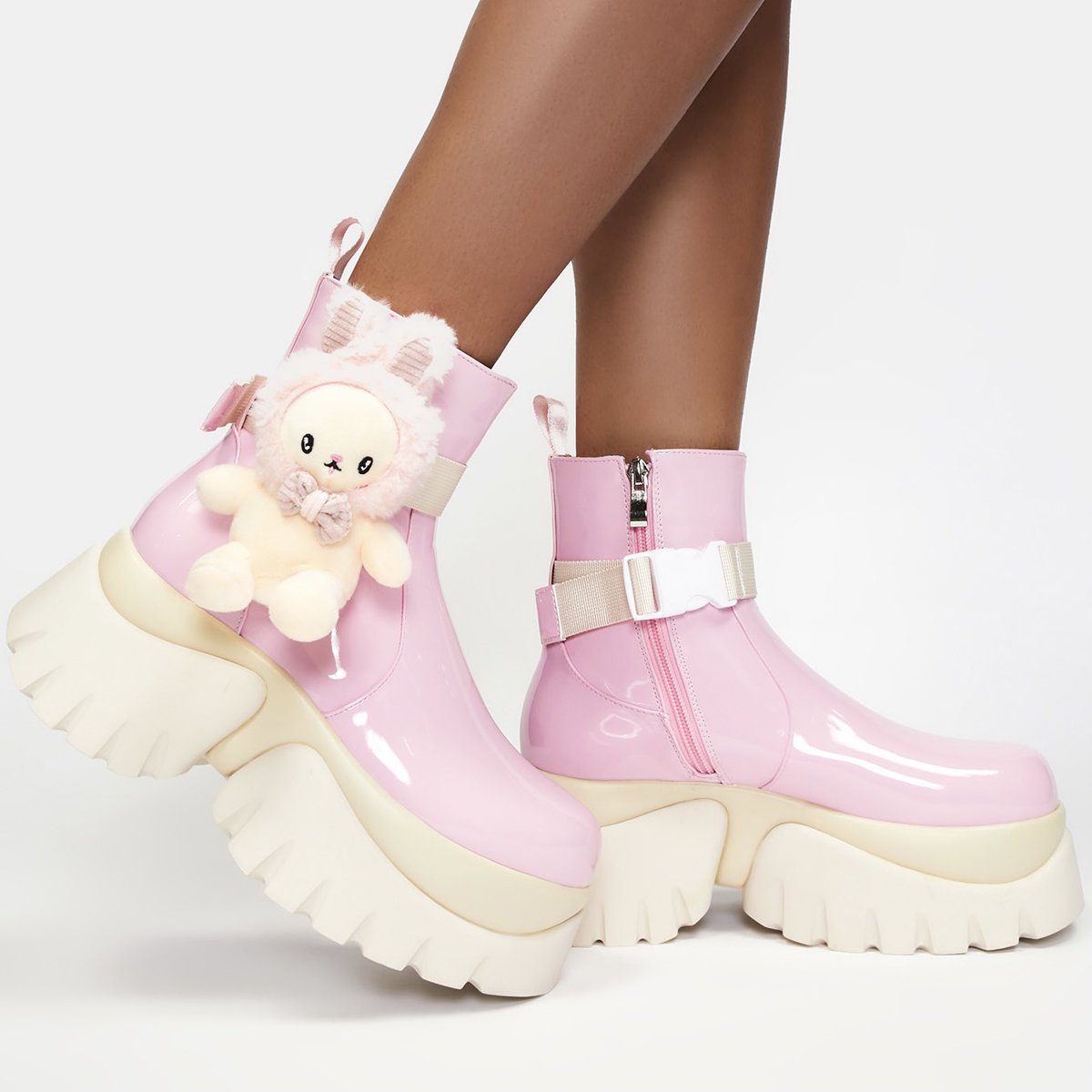 ROCKCHlCK's tweet photo. melody platform boots by koi footwear https://t.co/dH56Xw6Nlm
