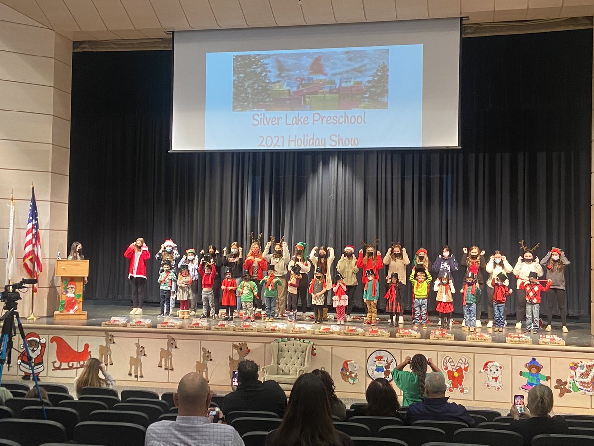 Great job Early Education students with our Preschool Holiday celebration!