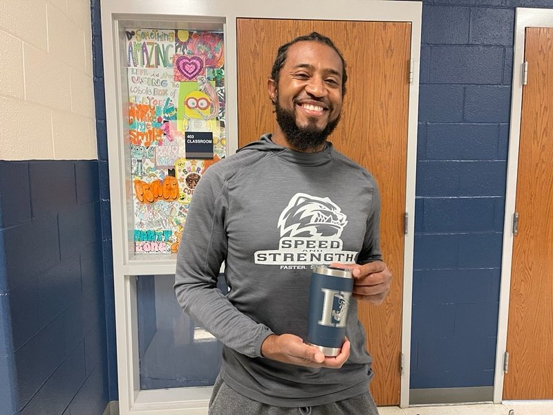 ARichardsonCCS's tweet photo. Before the holidays we were able to celebrate @hickoryridgemid Mavericks of the Month for December.  Congrats Mr. Boyd &amp; Mr. Platt.

@TimTaylorHiRMS 

#adminINtraining #PrincipalIntern #HickoryRidge #MiddleSchool https://t.co/nT4uRIdL3j