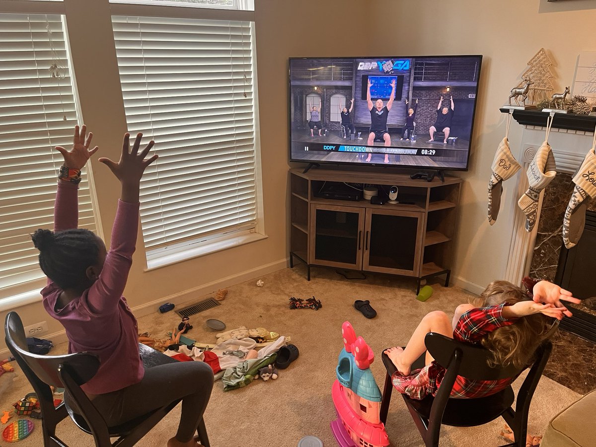 globalken001's tweet photo. It’s a @DDPYoga morning #ddpyoga https://t.co/aoNSlo4b0V