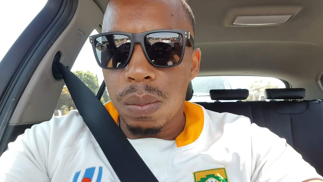 kagisosebudi's tweet photo. #GospelMix - 17h35 - Holiday Mode le #skeemsadrive - @LesediFM @Thibos_Mokone @LediSosky @DikelediDkay - #Tswakonatorship https://t.co/N4rIDSzIoH